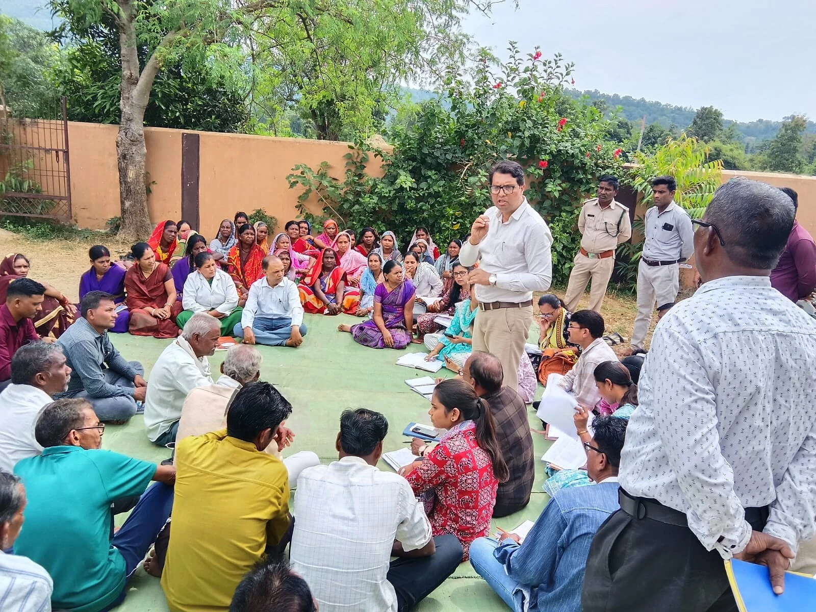बालाघाट जिले के 100 नक्सल प्रभावित गांवों में विकास अभियान तेज