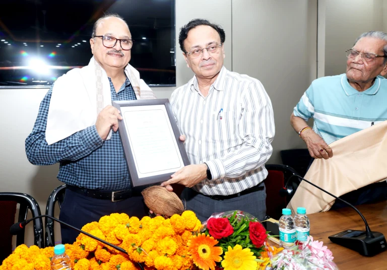 जनसंपर्क में अशोक मनवानी की सेवानिवृत्ति पर भावभीनी विदाई
