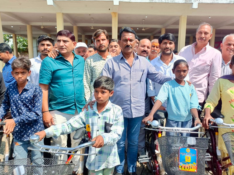 स्व-सहायता समूहों से जुड़कर महिलाएं बन रही हैं आत्मनिर्भर, विकसित भारत के निर्माण में निभा रही हैं महत्वपूर्ण भूमिका : मंत्री श्री सिलावट