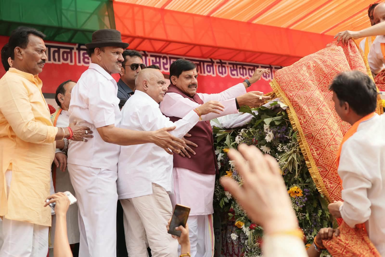 “विशाल चुनरी यात्रा” में उमड़ा जनसैलाब..
