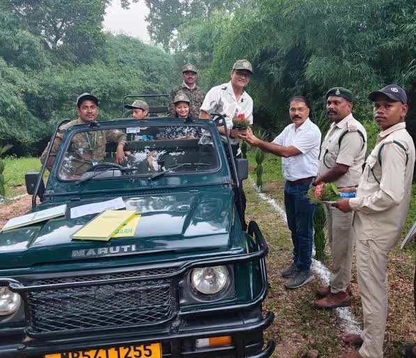 3 माह के लंबे इंतजार के बाद खुला पर्यटकों के लिए बांधवगढ़ का द्वार