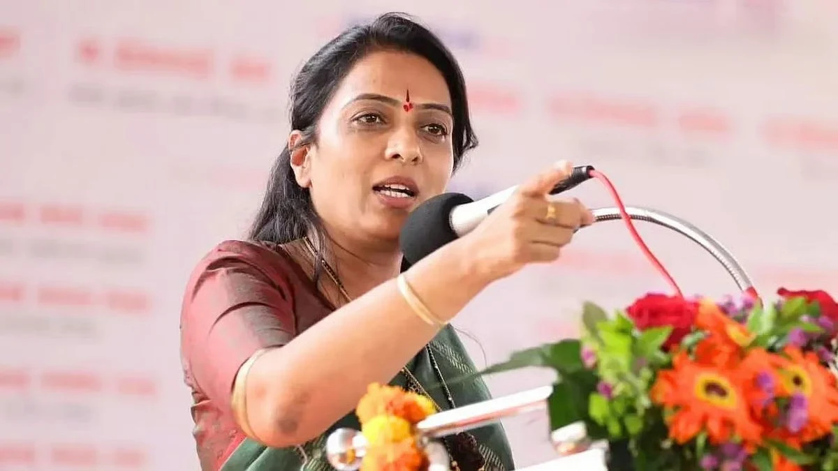 MVA की जीत से बढ़ा कार्यकर्ताओं का मनोबल, रोहिणी खडसे का महायुति पर हमला, बैलेट पेपर से डरती है सरकार